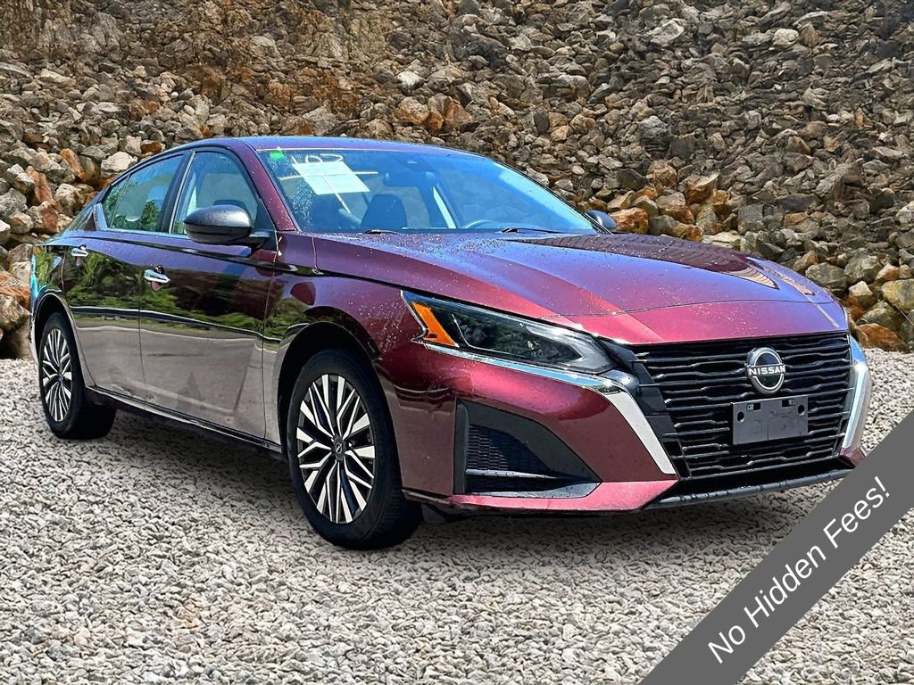 Used 2024 Nissan Altima 2.5 SV AWD/4WD image 9