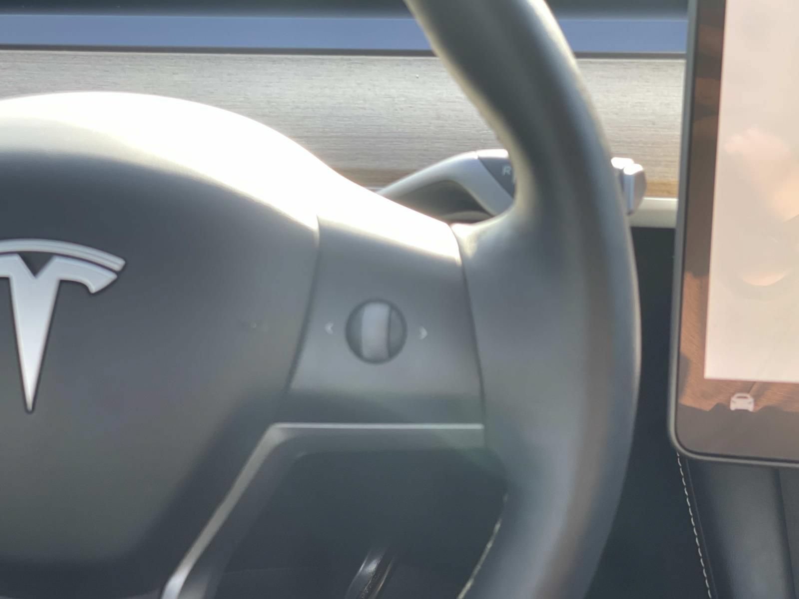 Used 2023 Tesla Model Y Long Range AWD/4WD image 11