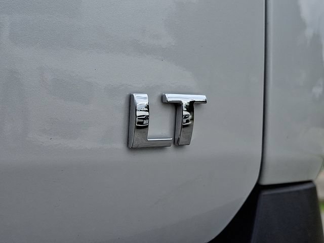 Used 2023 Chevrolet Traverse LT FWD image 34