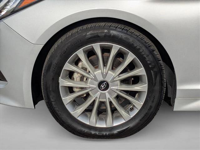 Used 2015 Hyundai Sonata Limited w/ Option Group 05 image 25