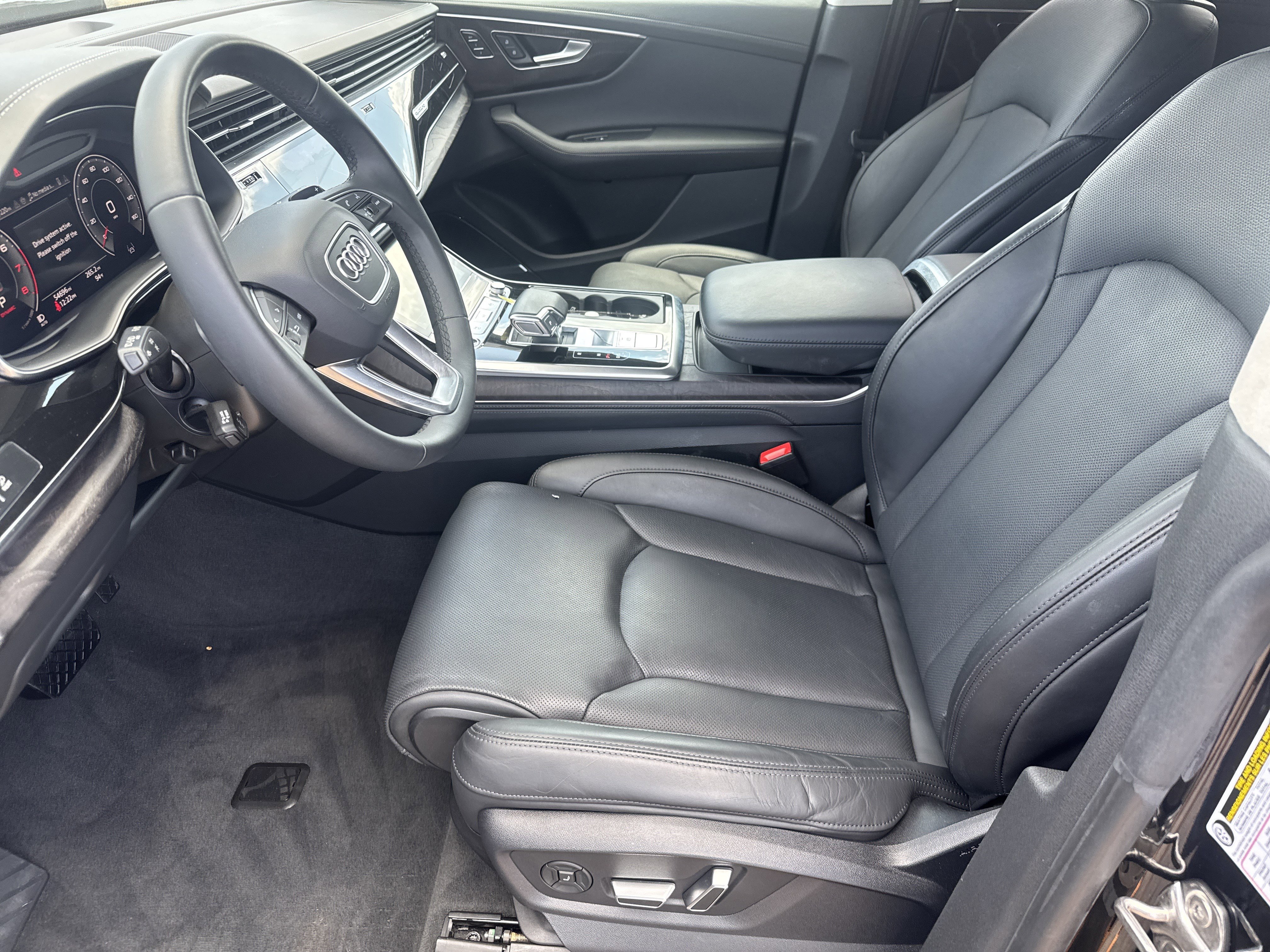 Used 2023 Audi Q8 Prestige AWD/4WD image 8
