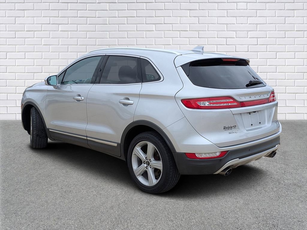 Used 2015 Lincoln MKC FWD image 3