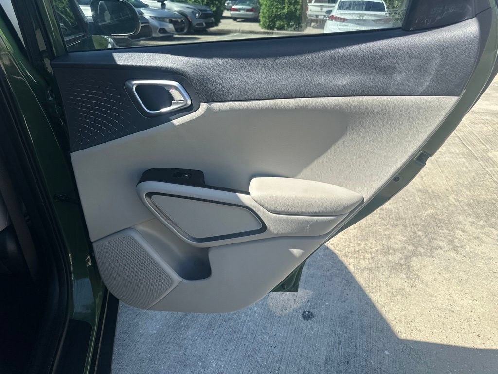 Used 2020 Kia Soul EX FWD image 34