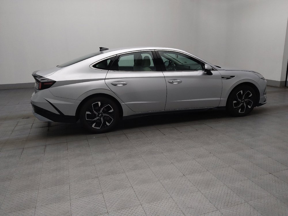 Used 2025 Hyundai Sonata SEL FWD image 10