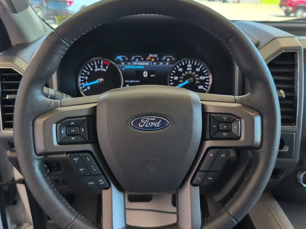 Used 2019 Ford Expedition XLT w/ Equipment Group 202A AWD/4WD image 17