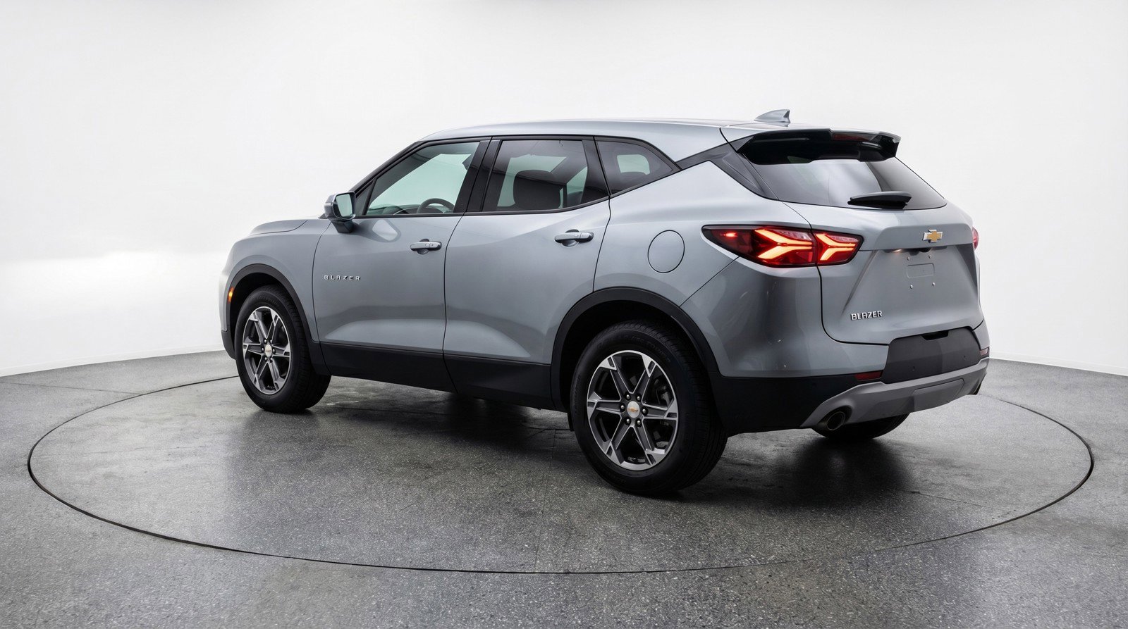 Used 2025 Chevrolet Blazer LT image 6