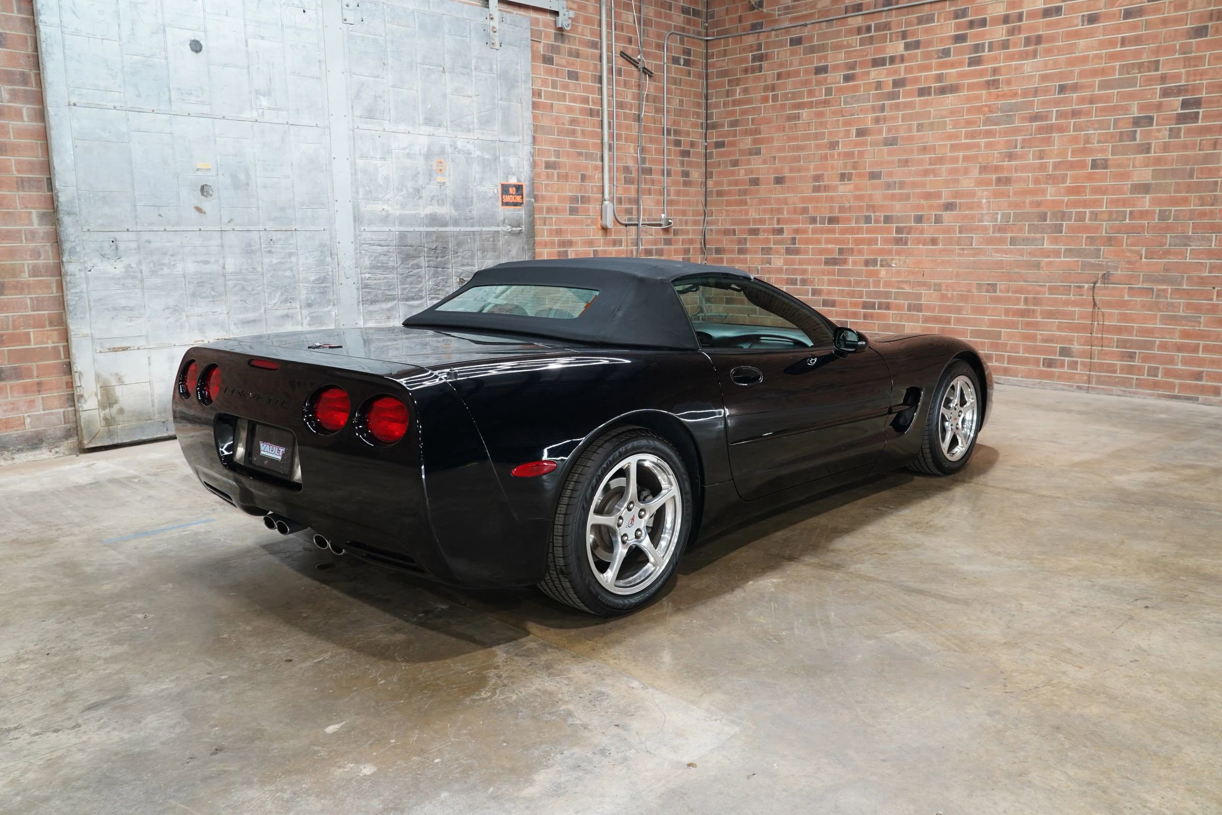 Used 2004 Chevrolet Corvette Convertible w/ Preferred Equipment Group image 49