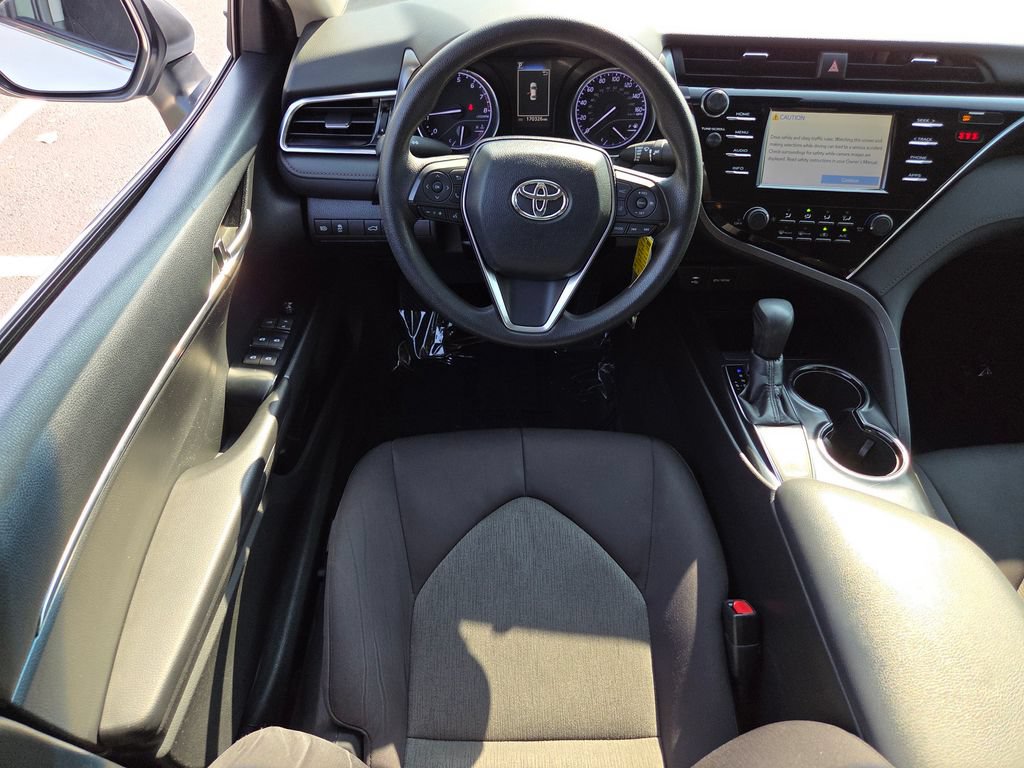 Used 2018 Toyota Camry LE FWD image 26