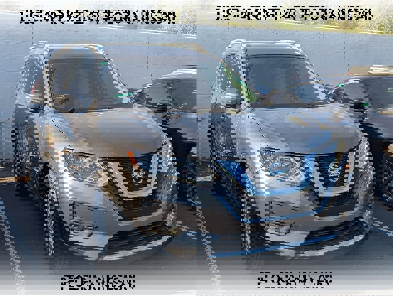 Used 2017 Nissan Rogue SV image 1