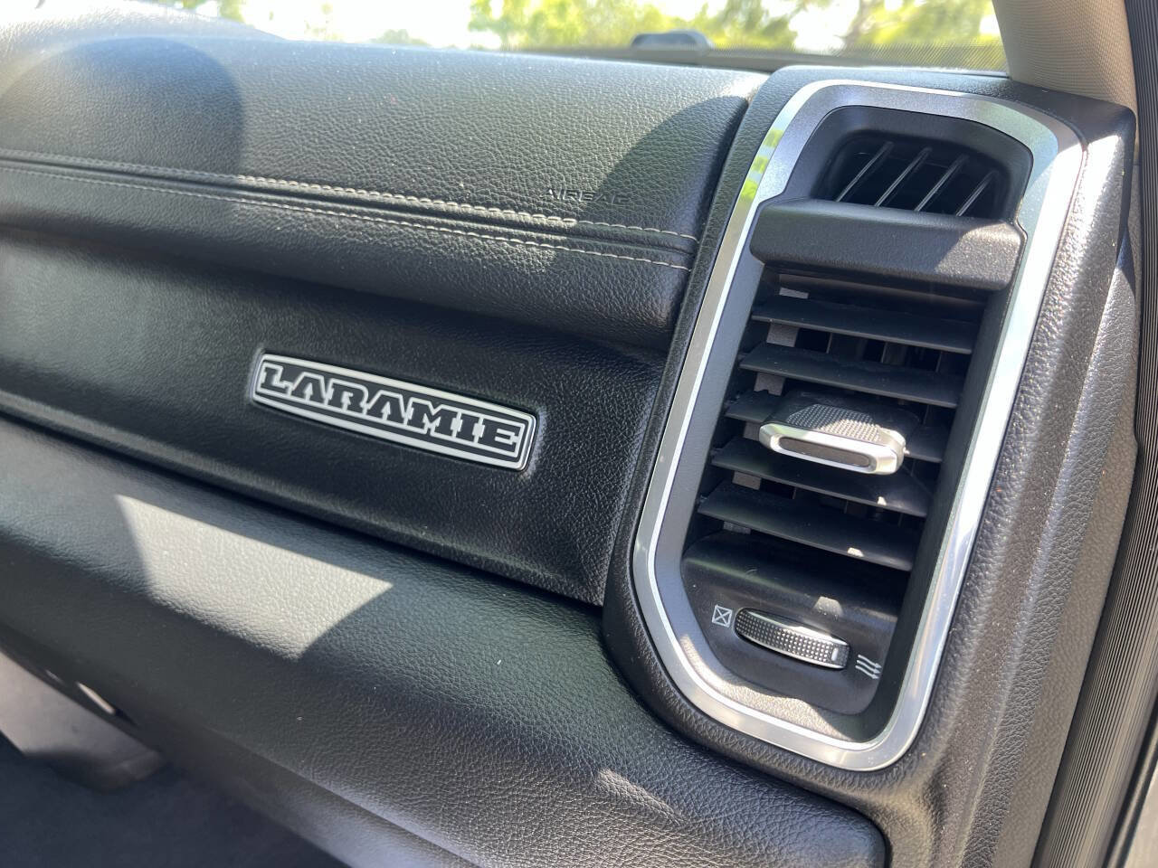 Used 2019 RAM 1500 Laramie image 12