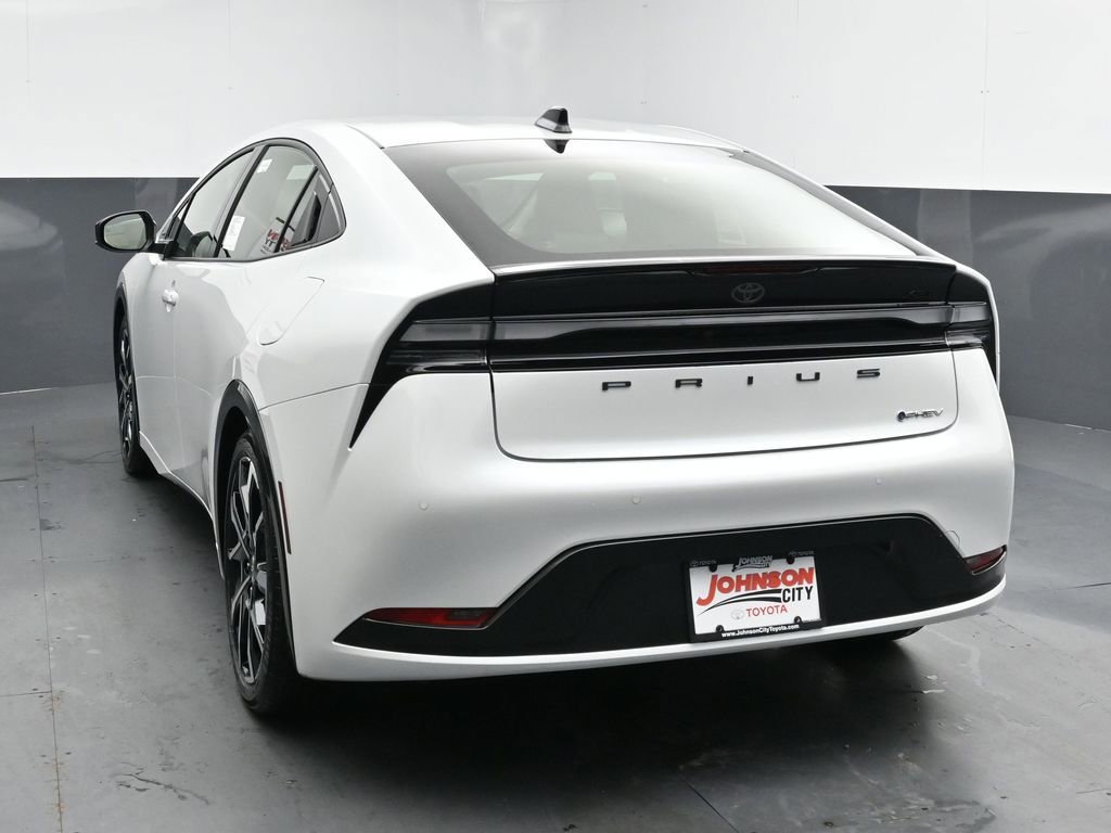 New 2026 Toyota Prius Plug-In Hybrid FWD image 6