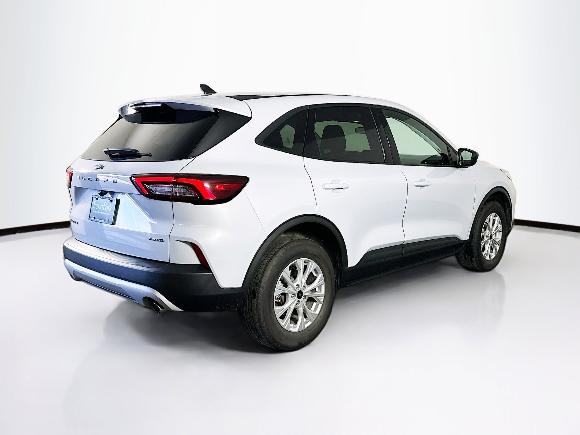 Used 2025 Ford Escape Active AWD/4WD image 9