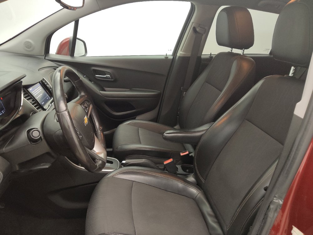 Used 2022 Chevrolet Trax LT w/ Driver Confidence Package AWD/4WD image 17