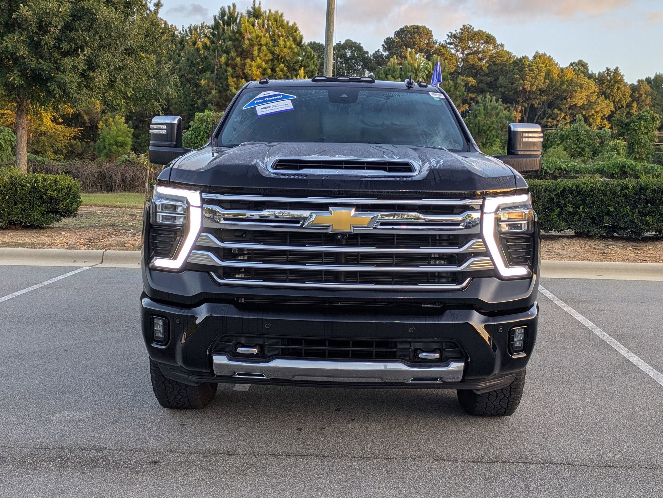 Used 2025 Chevrolet Silverado 2500 High Country w/ Technology Package image 9
