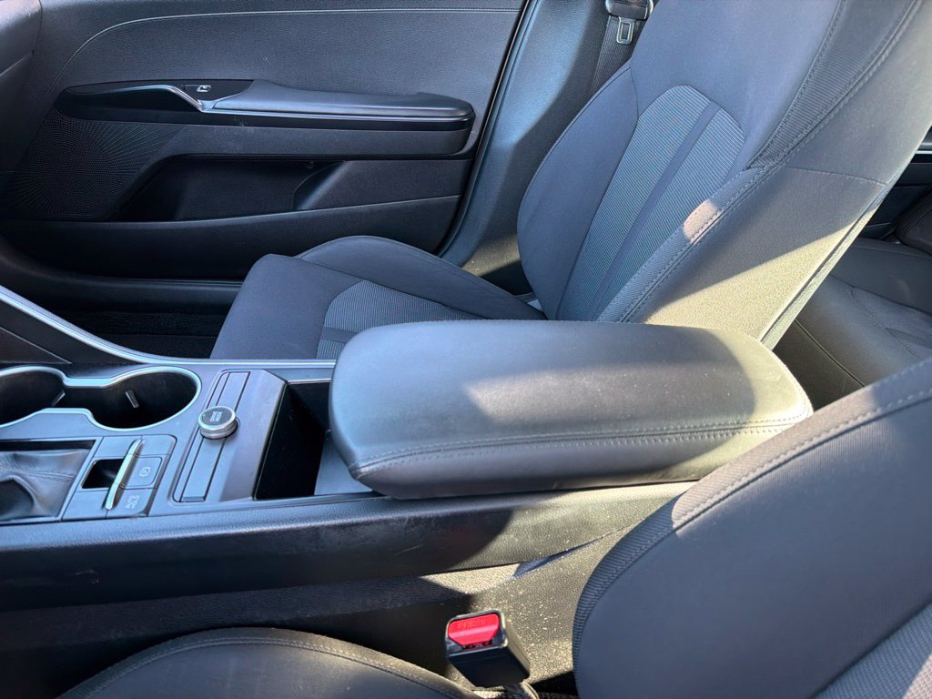 Used 2021 Kia K5 LXS FWD image 13