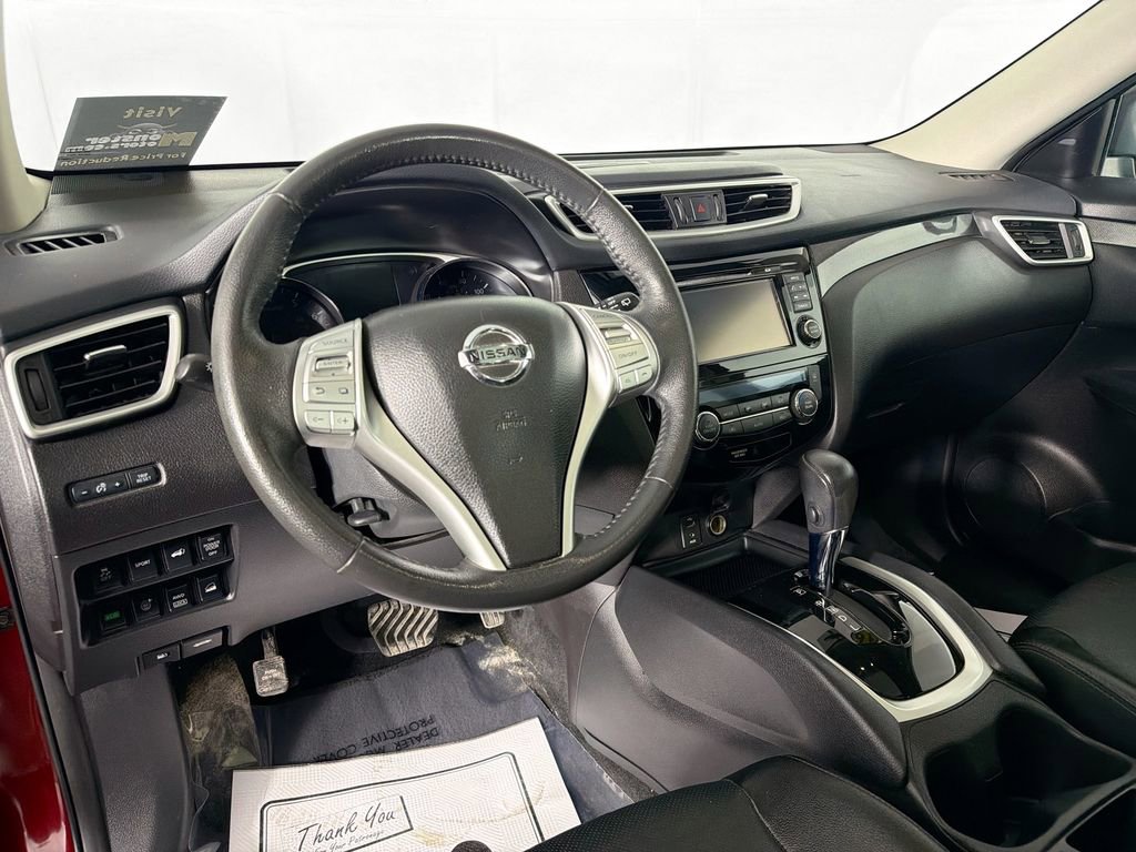 Used 2016 Nissan Rogue SL image 9