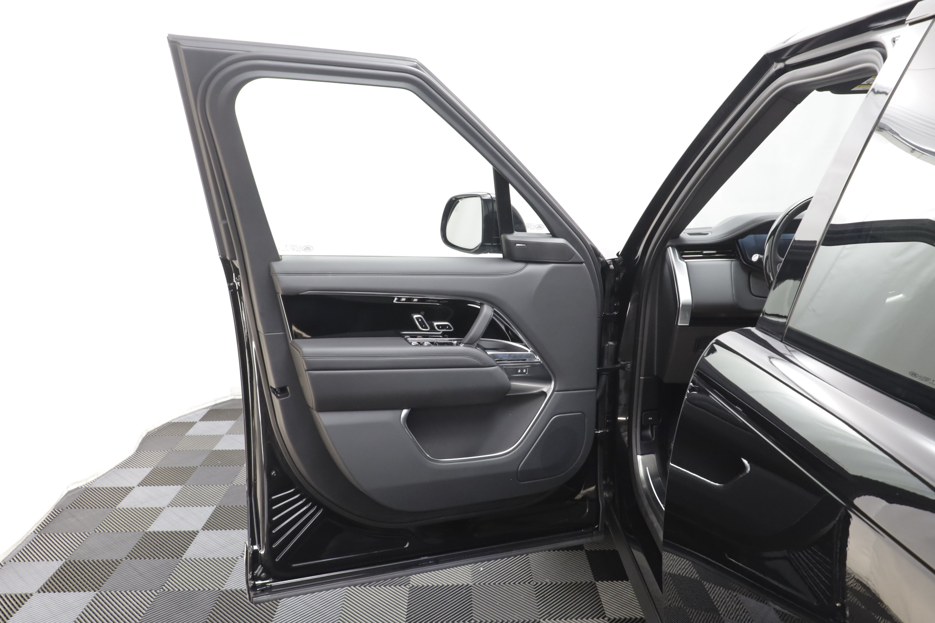 New 2026 Land Rover Range Rover SE AWD/4WD image 6