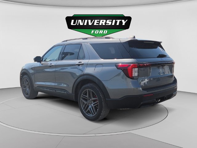 Used 2025 Ford Explorer ST-Line w/ ST-Line Street Pack AWD/4WD image 5