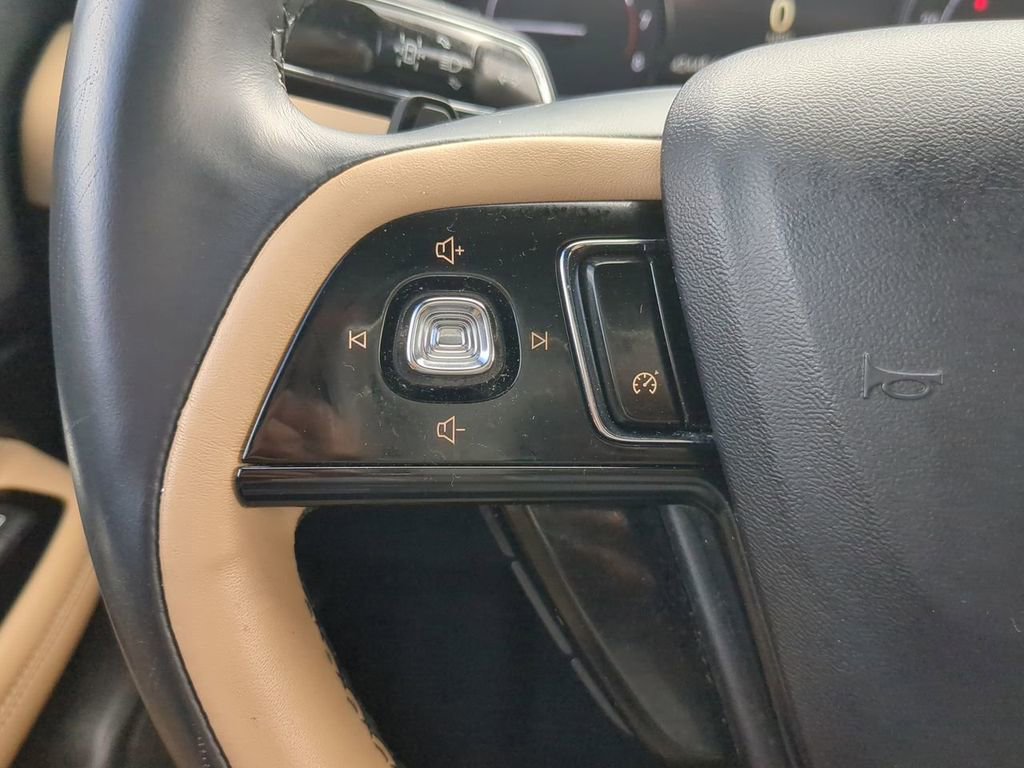 Used 2020 Lincoln Corsair Reserve image 26