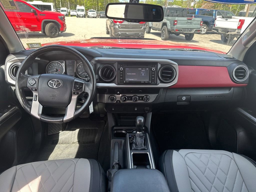 Used 2016 Toyota Tacoma SR5 w/ SR5 Appearance Package (SN) AWD/4WD image 15