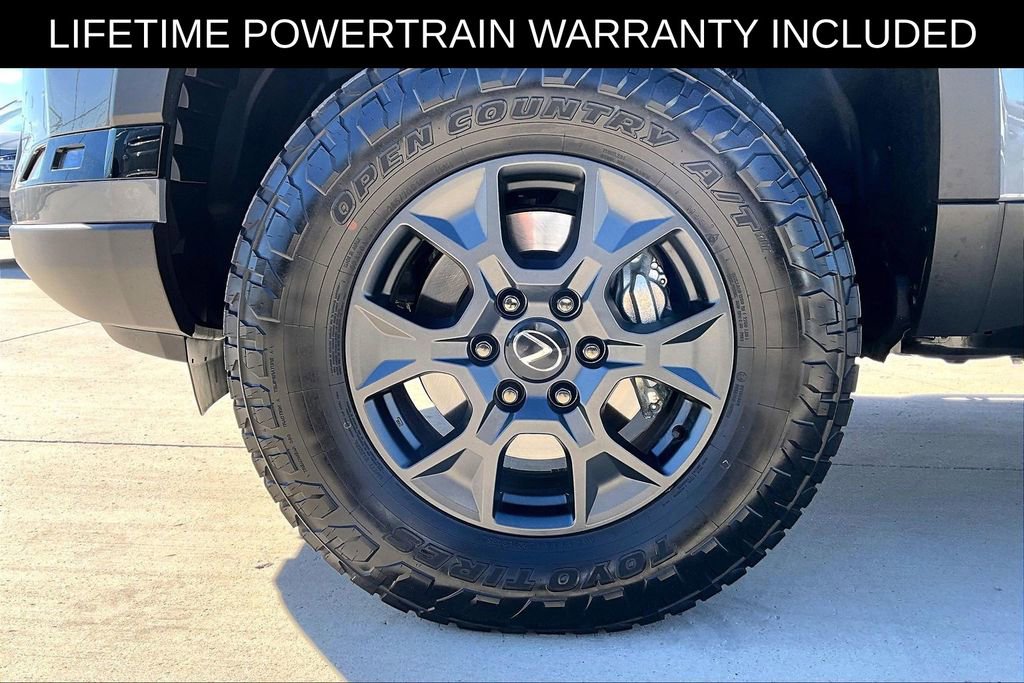 Used 2025 Lexus GX 550 image 12