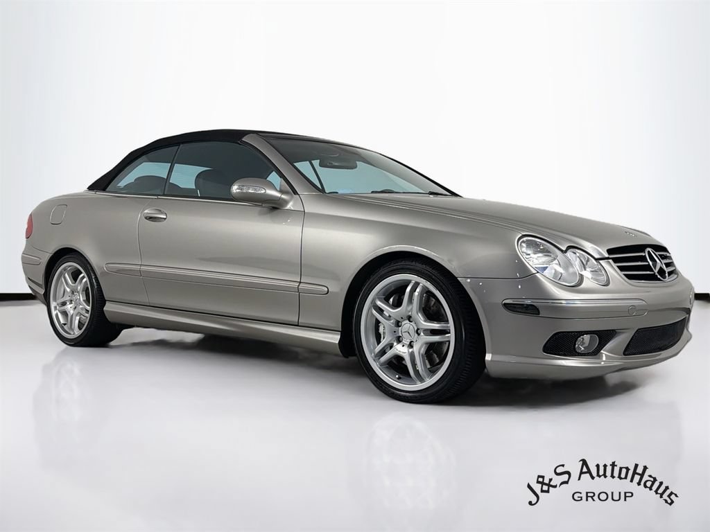 Used 2005 Mercedes-Benz CLK 55 AMG Cabriolet image 40