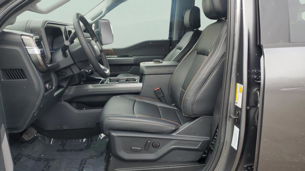 New 2026 Ford F250 Lariat w/ Black Appearance Package AWD/4WD image 20