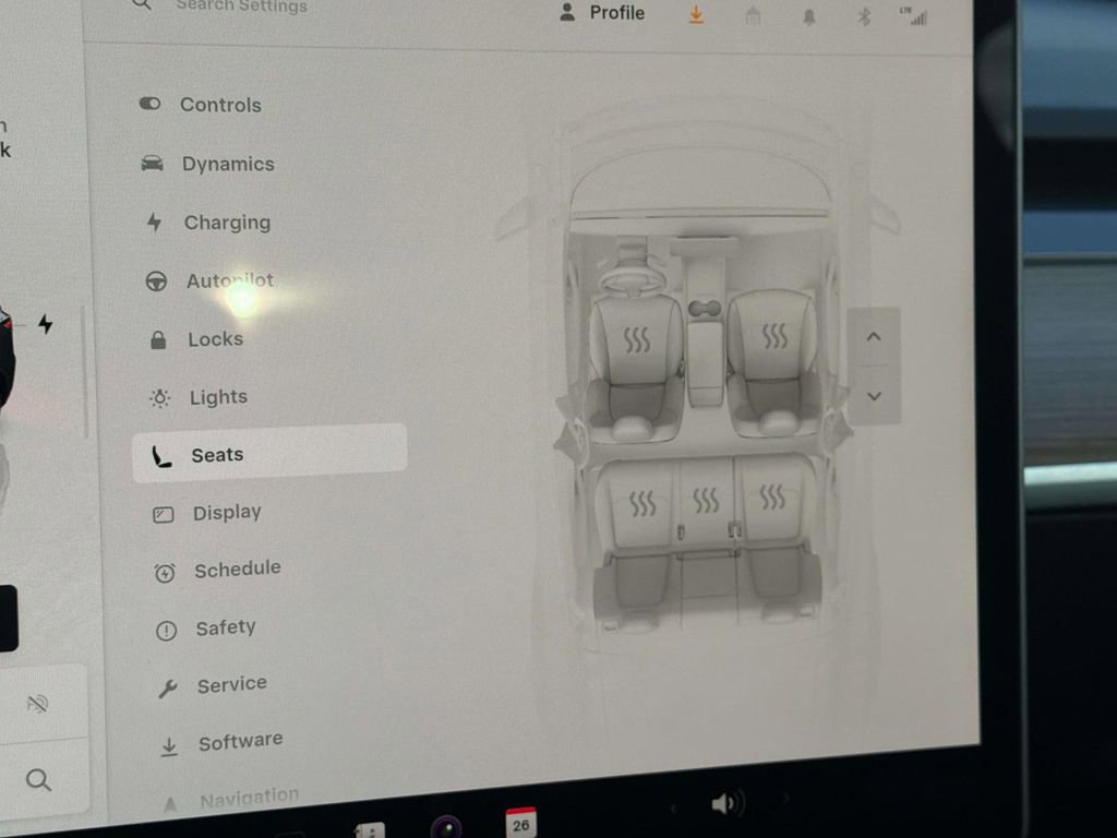 Used 2024 Tesla Model Y Performance image 18