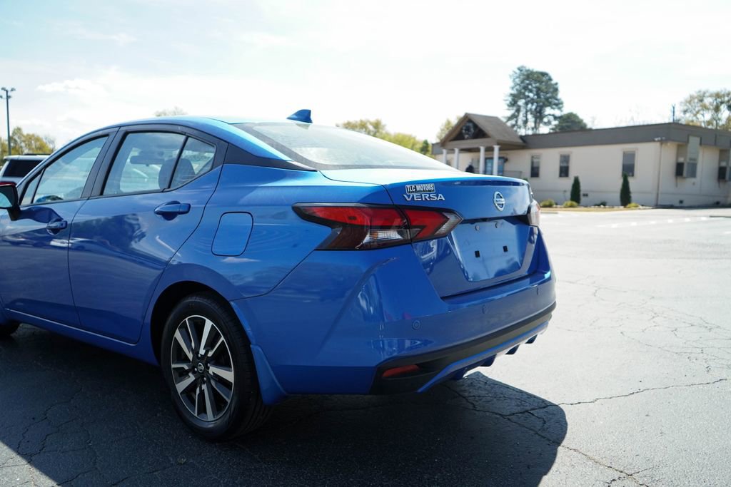 Used 2022 Nissan Versa SV image 14