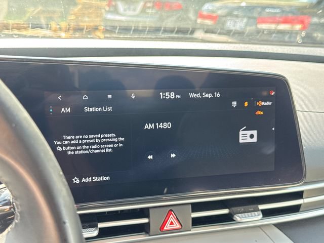 Used 2024 Hyundai Elantra Limited FWD image 20