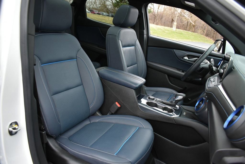 Used 2023 Chevrolet Blazer RS w/ Driver Confidence II Package AWD/4WD image 34