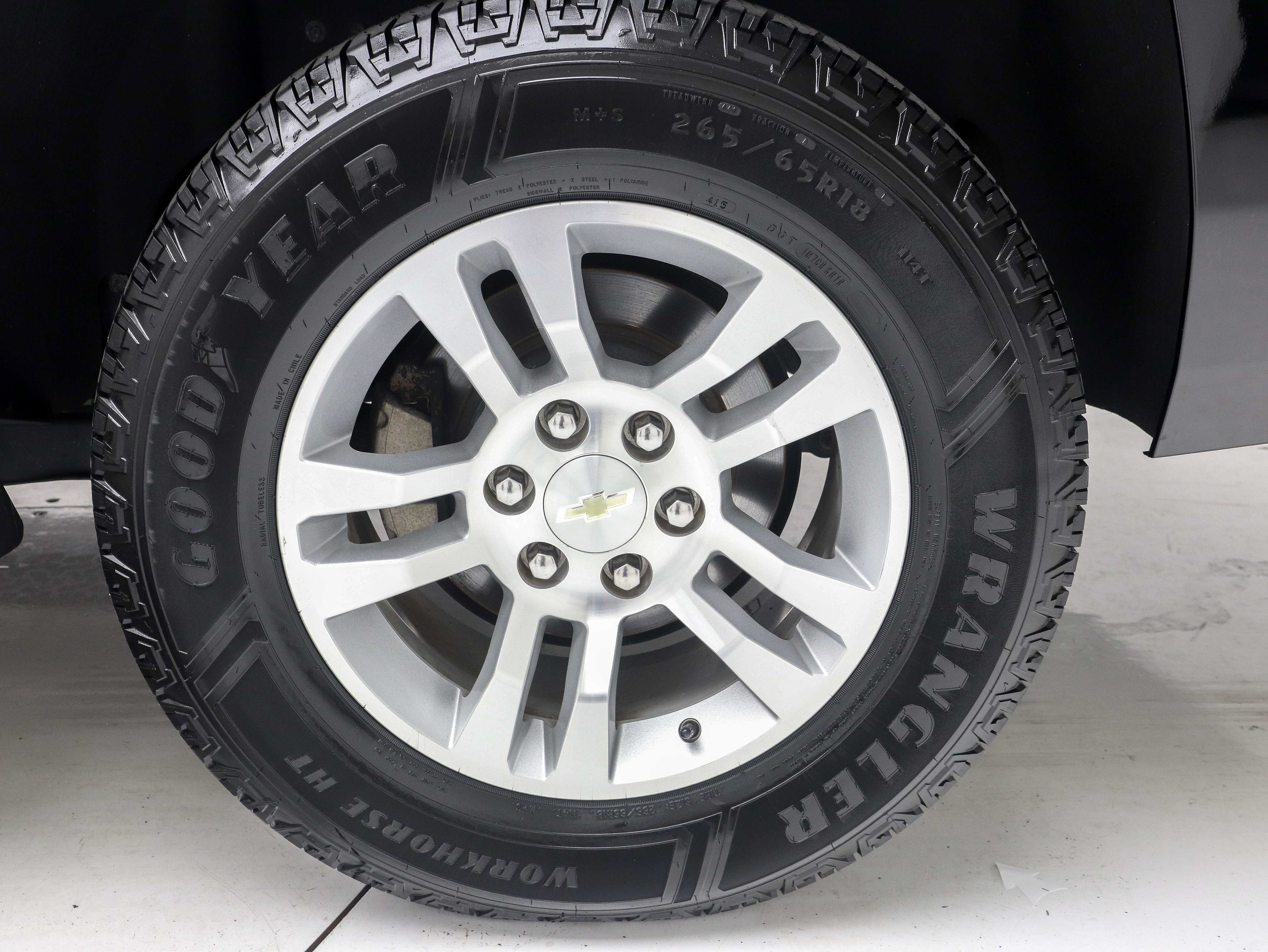 Used 2016 Chevrolet Suburban LS AWD/4WD image 28
