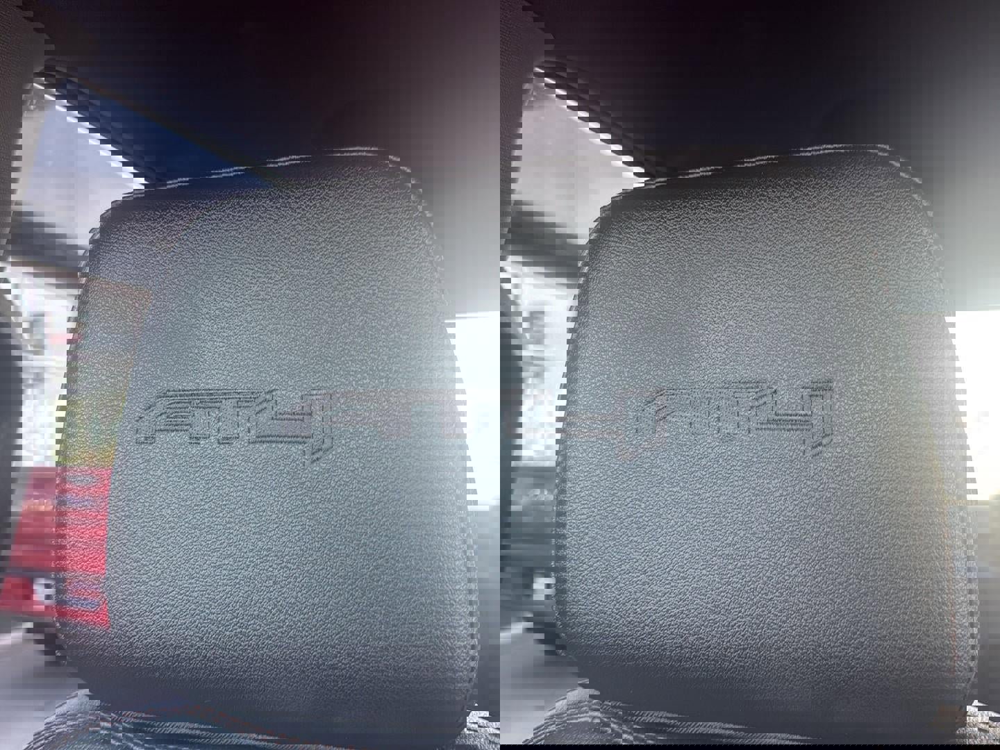 Used 2025 GMC Sierra 2500 AT4 image 32