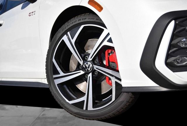 New 2026 Volkswagen GTI SE image 3