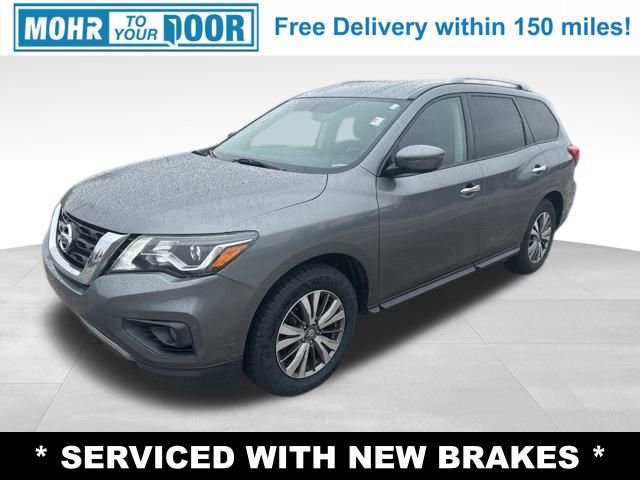 Used 2020 Nissan Pathfinder SV image 1