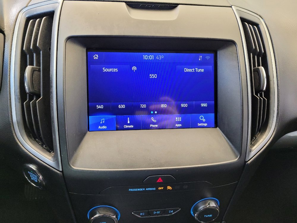 Used 2020 Ford Edge SE image 25