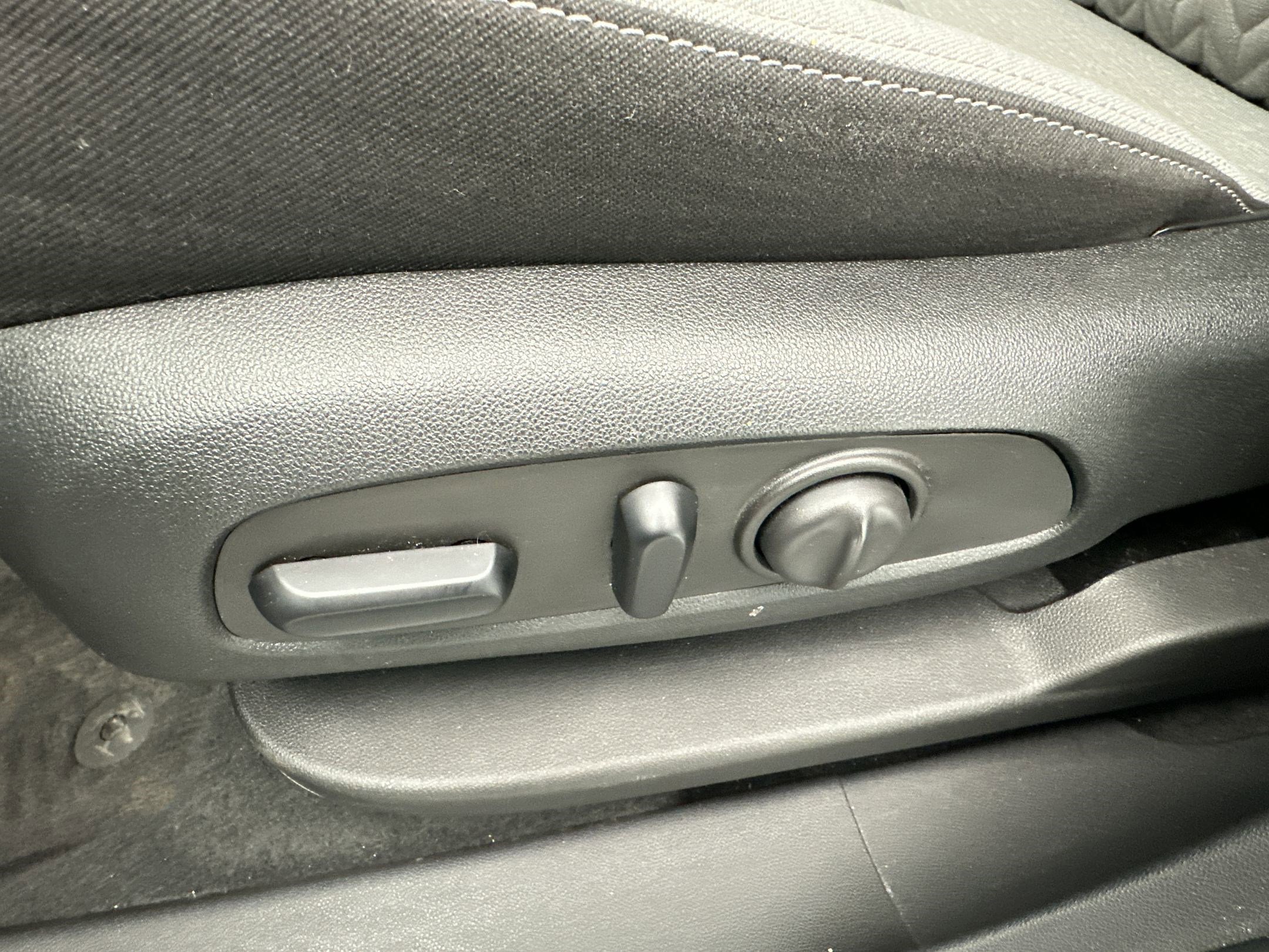 Certified 2023 Chevrolet Equinox LS w/ LS Convenience Package AWD/4WD image 13