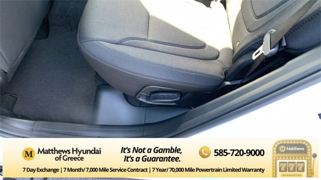Certified 2025 Hyundai Tucson SE image 18