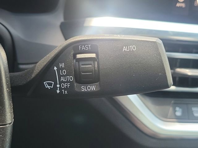 Used 2021 BMW M4 Coupe w/ Executive Package RWD image 28