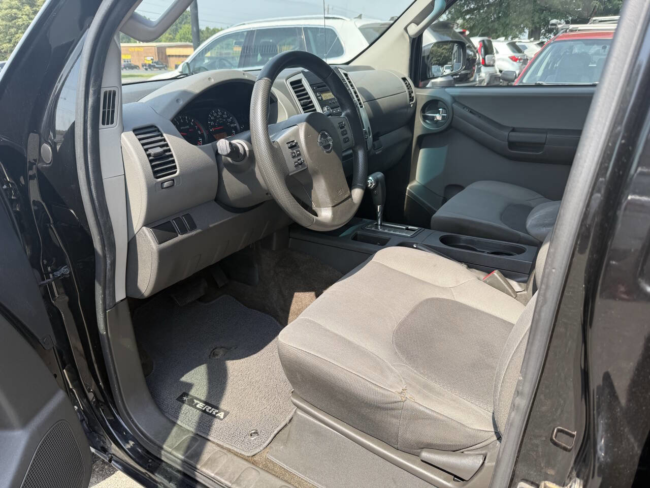 Used 2014 Nissan Xterra X image 8