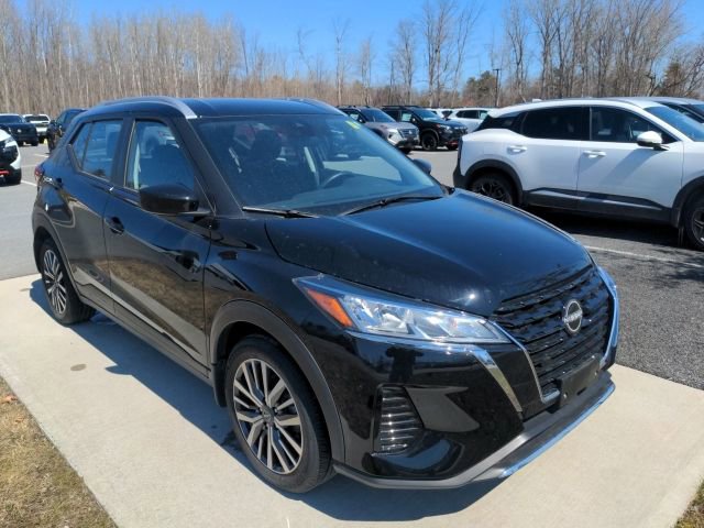Certified 2024 Nissan Kicks SV image 3