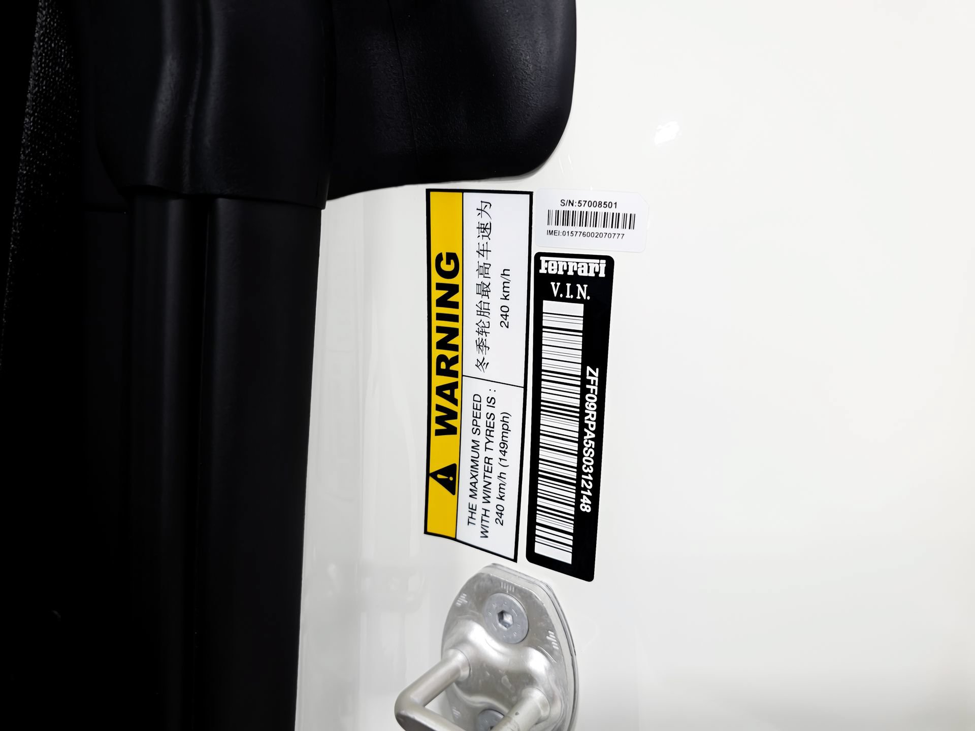 Used 2025 Ferrari Roma Spider RWD image 32