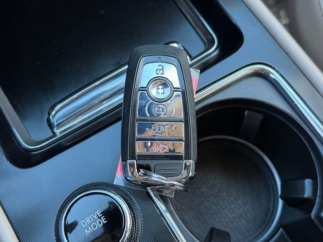 Used 2022 Lincoln Corsair AWD w/ Premium Package image 13