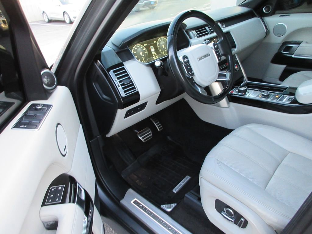 Used 2017 Land Rover Range Rover Long Wheelbase Supercharged image 11