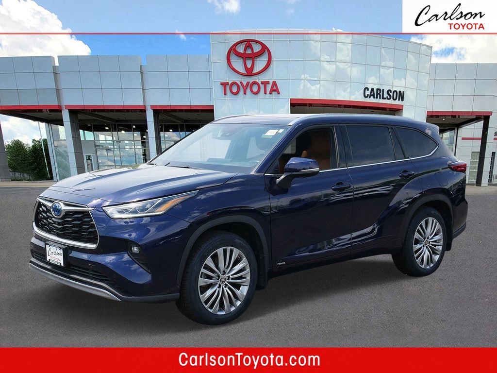 Used 2023 Toyota Highlander Platinum AWD/4WD image 1