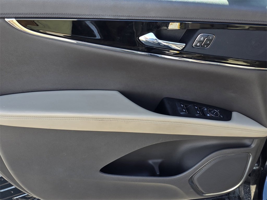 Used 2021 Lincoln Nautilus FWD w/ Equipment Group 101A image 14