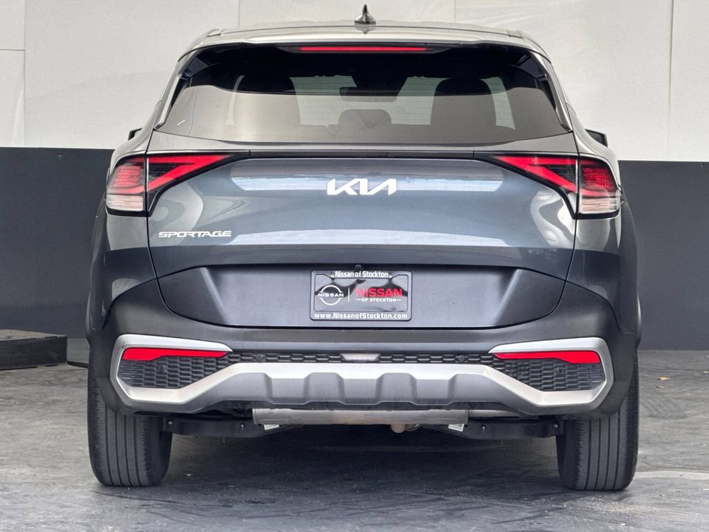 Used 2024 Kia Sportage LX image 4