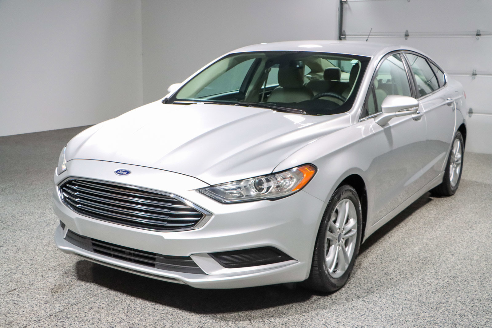 Used 2018 Ford Fusion SE image 29