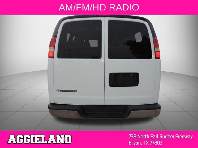 Used 2018 Chevrolet Express 3500 LT w/ LT Preferred Equipment Group RWD image 5