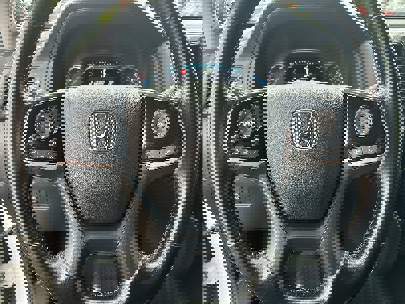 Used 2020 Honda Pilot Touring image 10